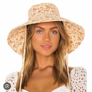 Lack Of Color Floral Hat in Orange and Cream